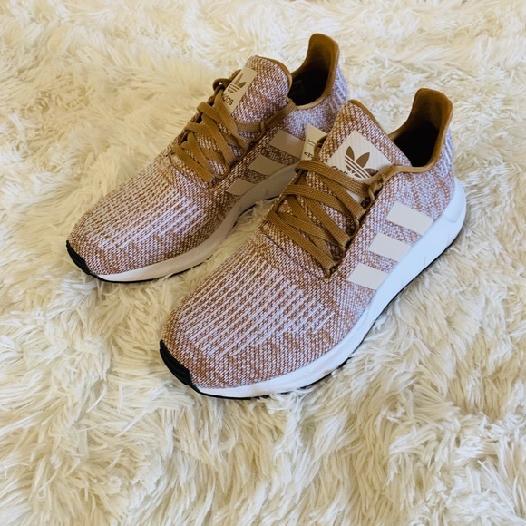 Adidas Swift Run - Picture 3 of 6